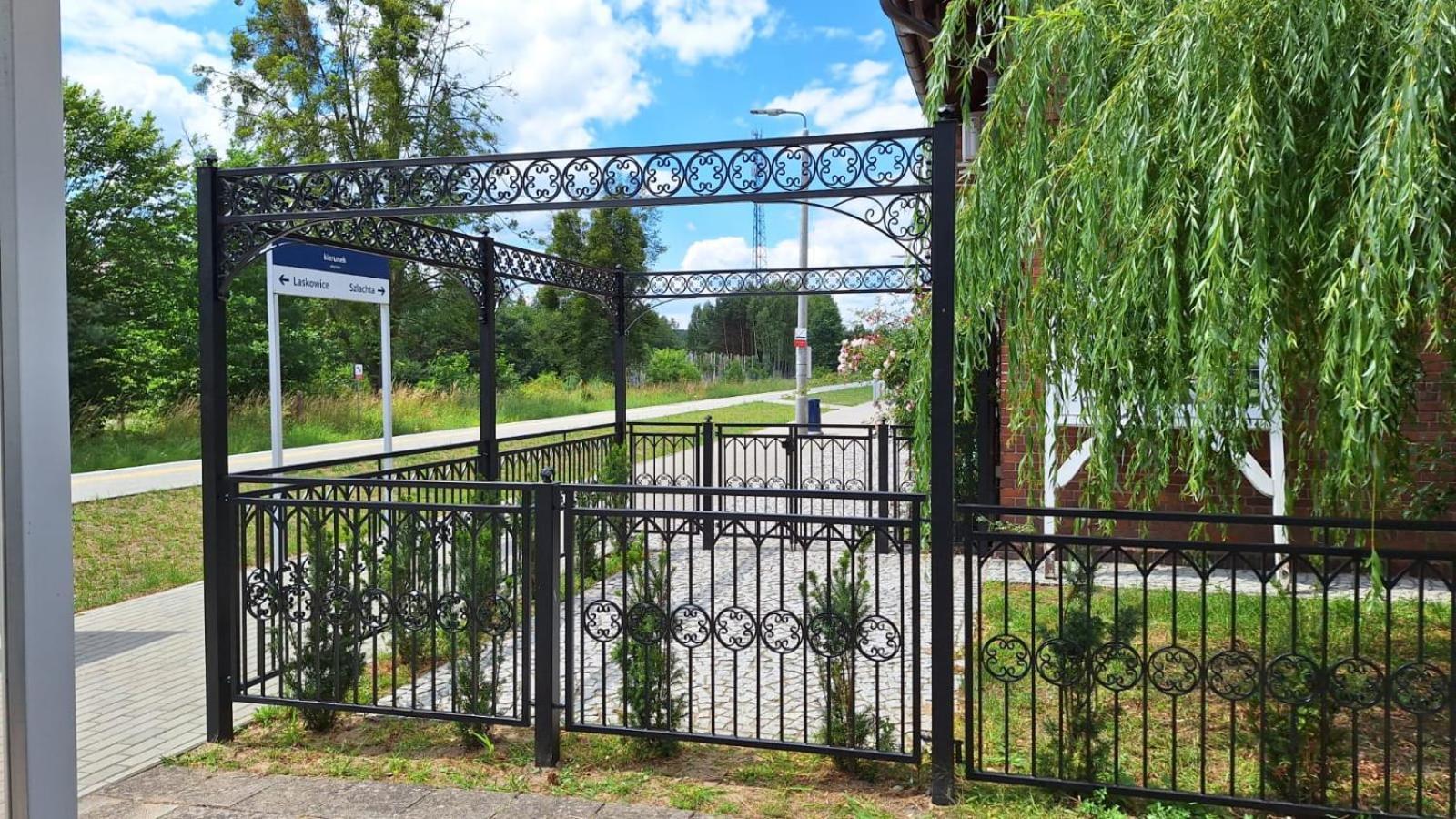Dworzec * Tleń